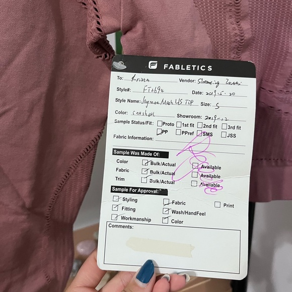 FABLETICS WORKOUT TOP - Picture 3 of 3
